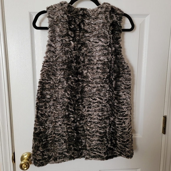 Betsey Johnson Faux Fur Vest Size S - Picture 2 of 5